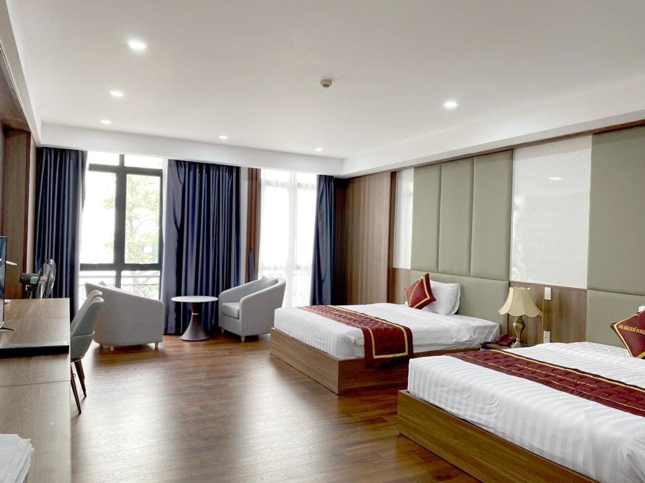 NguyẽN QuyèN Hotel Hanoi Exterior photo